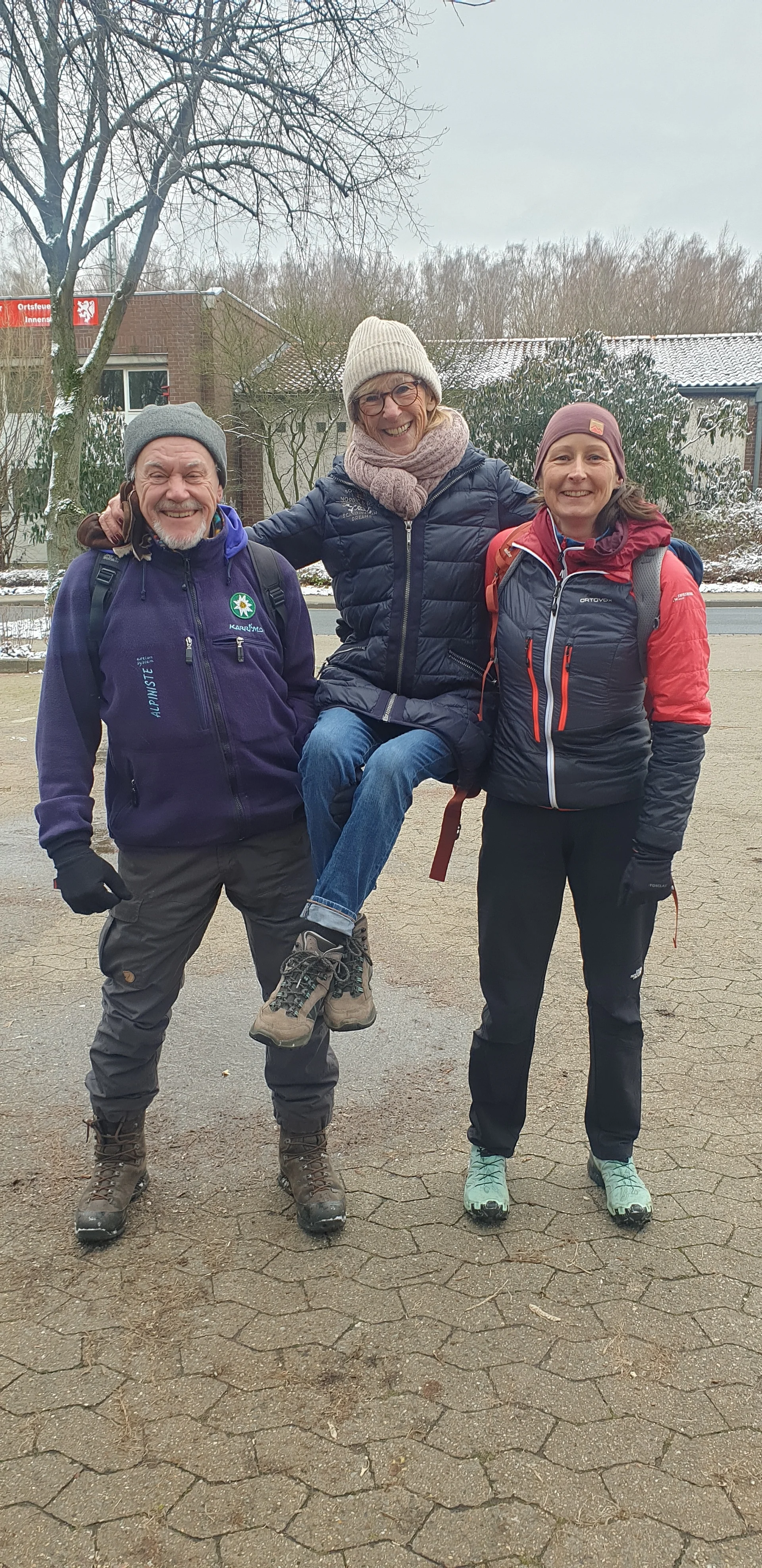 Workshop Stöcke_1 | © copyright/DAV BS WG/Doris Wolff