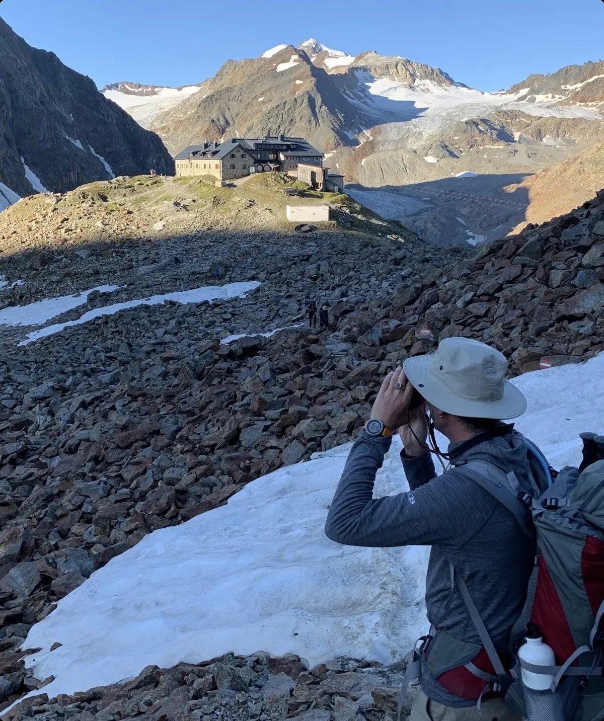 Blick auf Hütte | © Natalie Goern