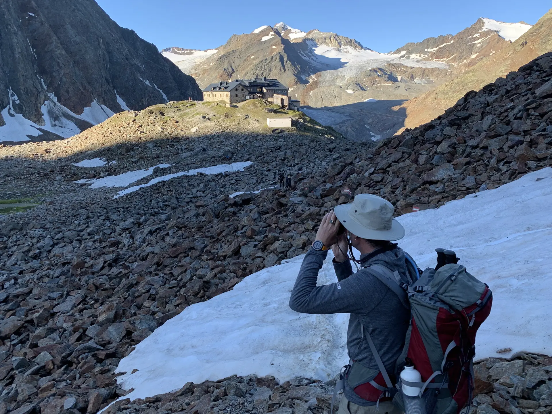 Blick auf Hütte | © Natalie Goern