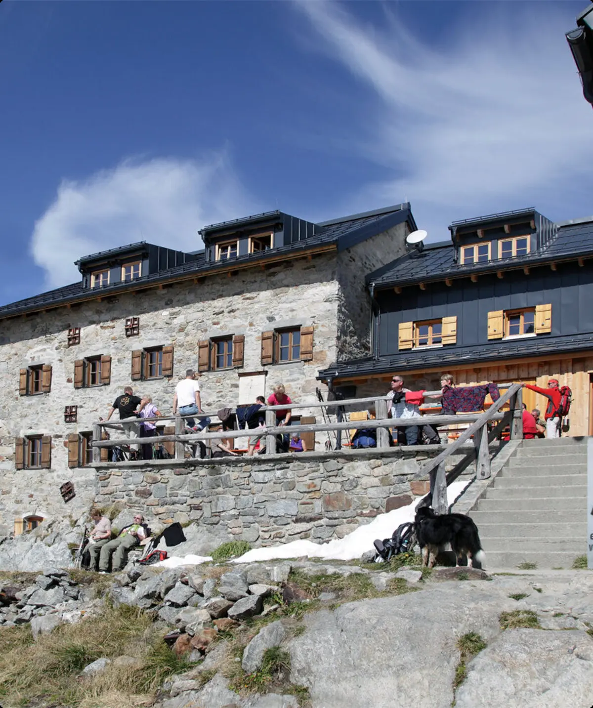 Terrasse der Braunschweiger Hütte | © Melanie Neurauter